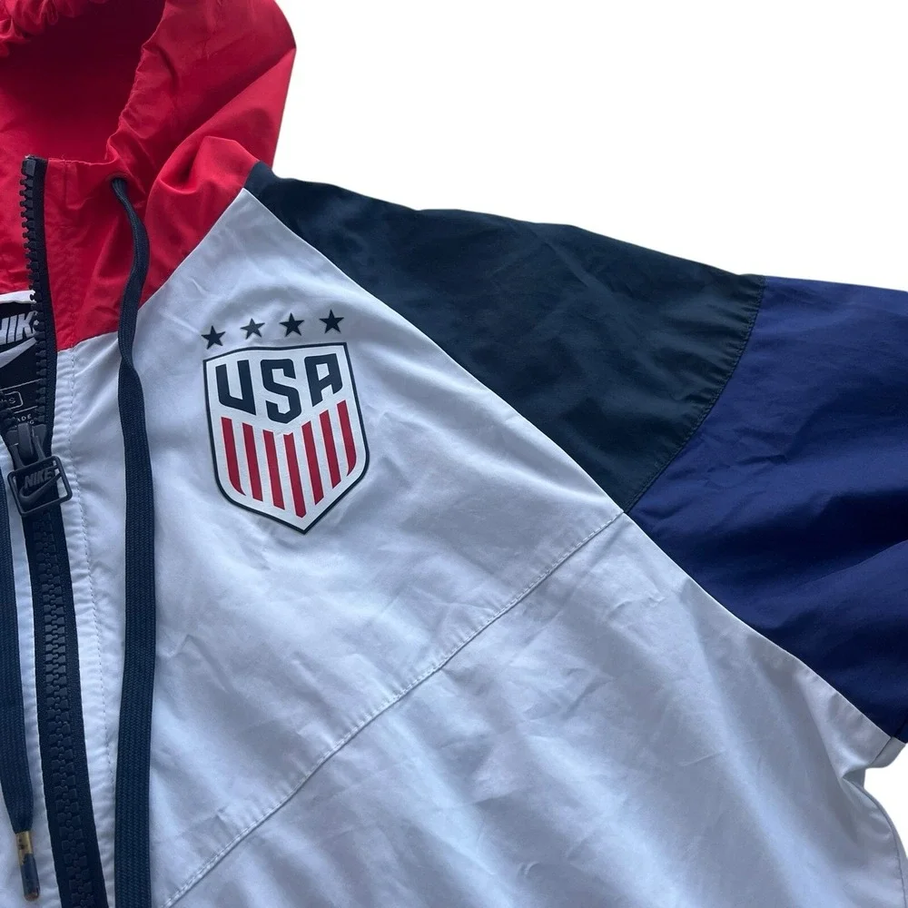 Nike Women S Red White Blue Team USA Soccer Windrunner FullZip Jacket CI8407-100